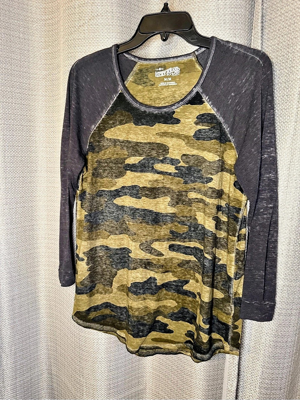 Lucky Brand Camo Burnout Raglan Tee Green & Gray Medium
